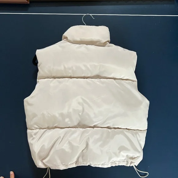 Cream Color Fashion Cropped Short Puffer Vest Gilet Standing Collar Zip Pockets - Picture 7 of 13